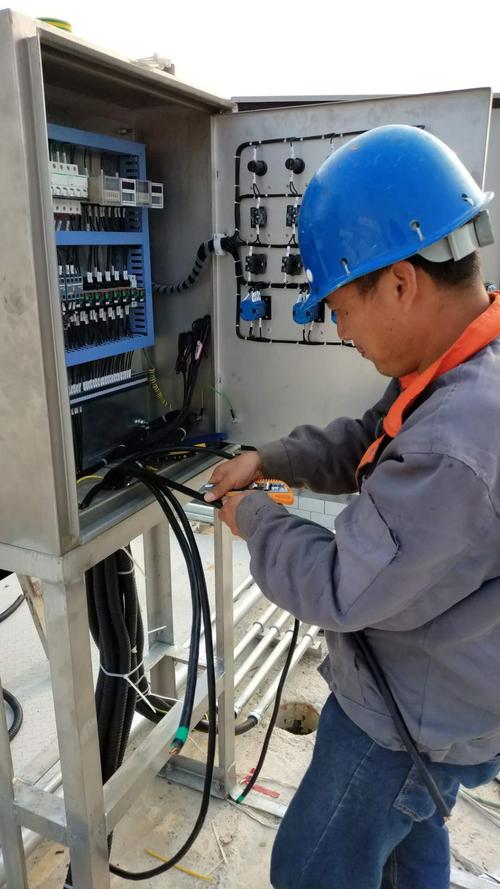 泉州芯谷南安高新技术产业园区工业污水处理厂工地2019年5月13日工作简报-电气安装服务